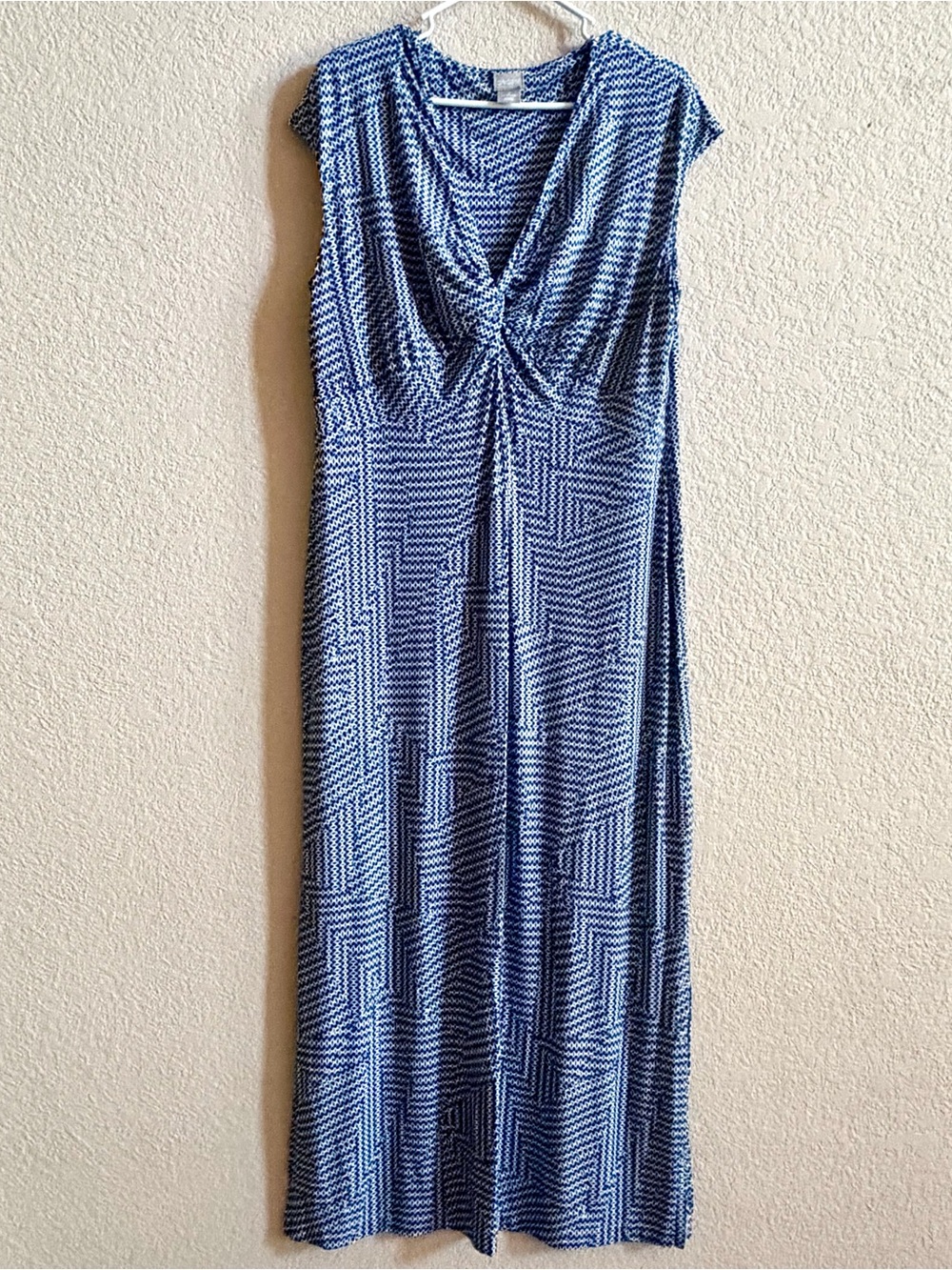 Chico's Women’s 12/14 Maxi Dress Twist Front, Blue White Geo Size Large Oversize